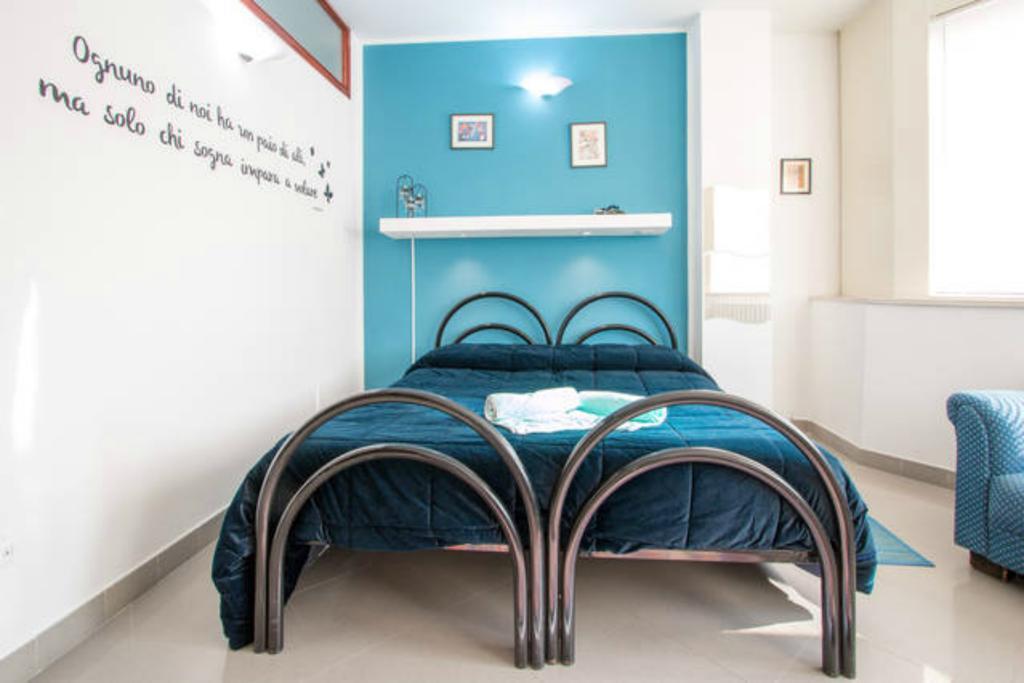 Lo Specchio Del Salento Bed and Breakfast Lecce Rum bild