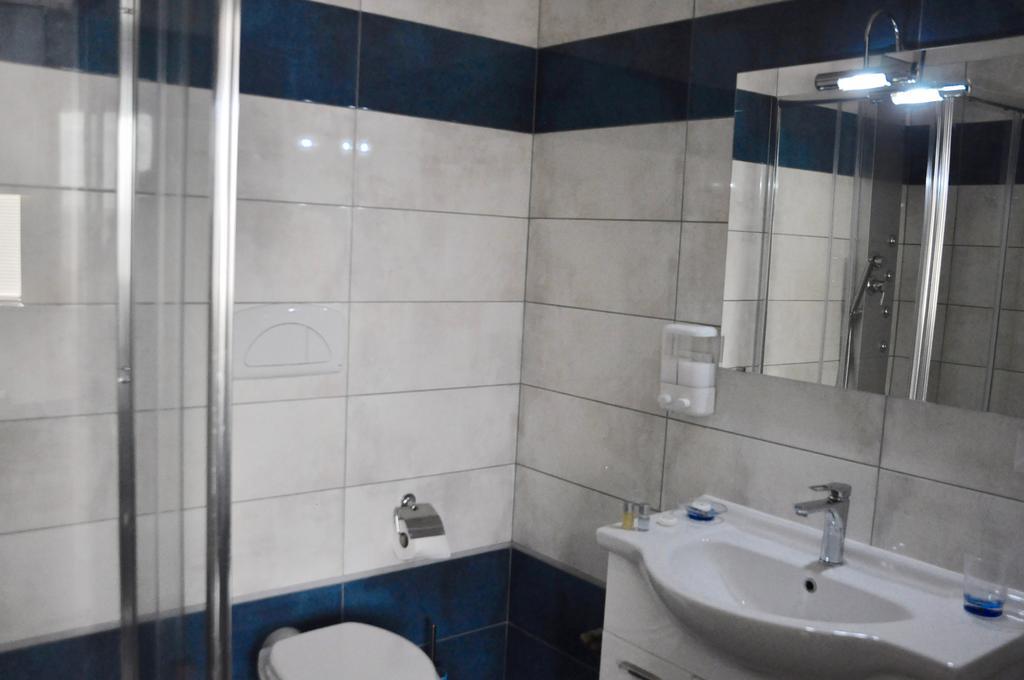 Lo Specchio Del Salento Bed and Breakfast Lecce Exteriör bild